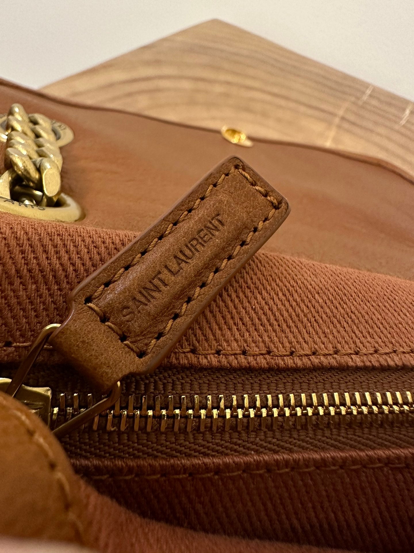 ニキ ミディアム 26 ラムスキン シナモンブラウン