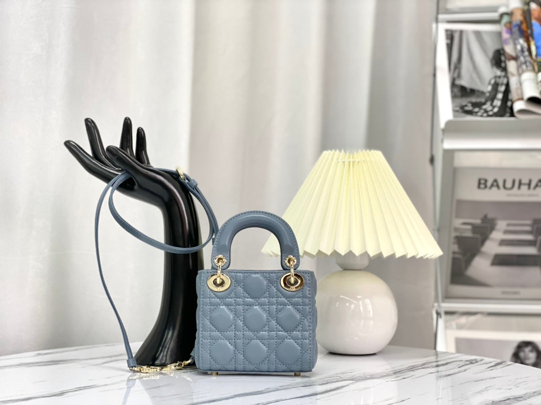 SAC MICRO LADY 12 EN CUIR D'AGNEAU BLEU SAPHIR