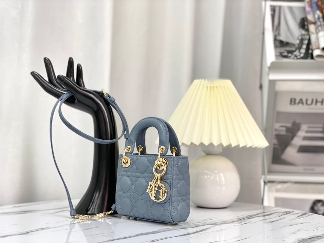 SAC MICRO LADY 12 EN CUIR D'AGNEAU BLEU SAPHIR