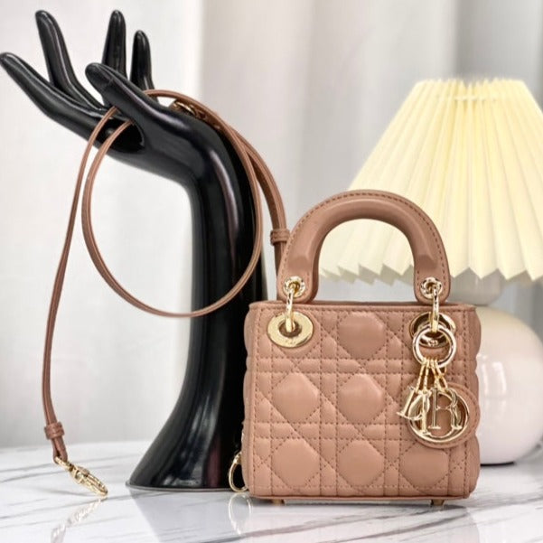 SAC MICRO LADY 12 EN CUIR D'AGNEAU BEIGE CAMEL