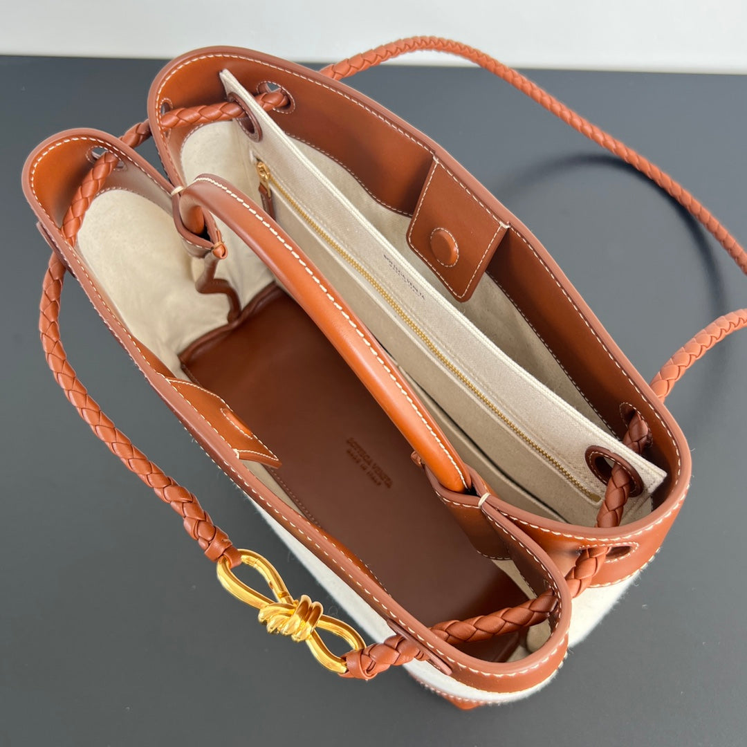 MEDIUM ANDIAMO 32 EN CUIR DE VEAU BLANC-MARRON ET TOILE