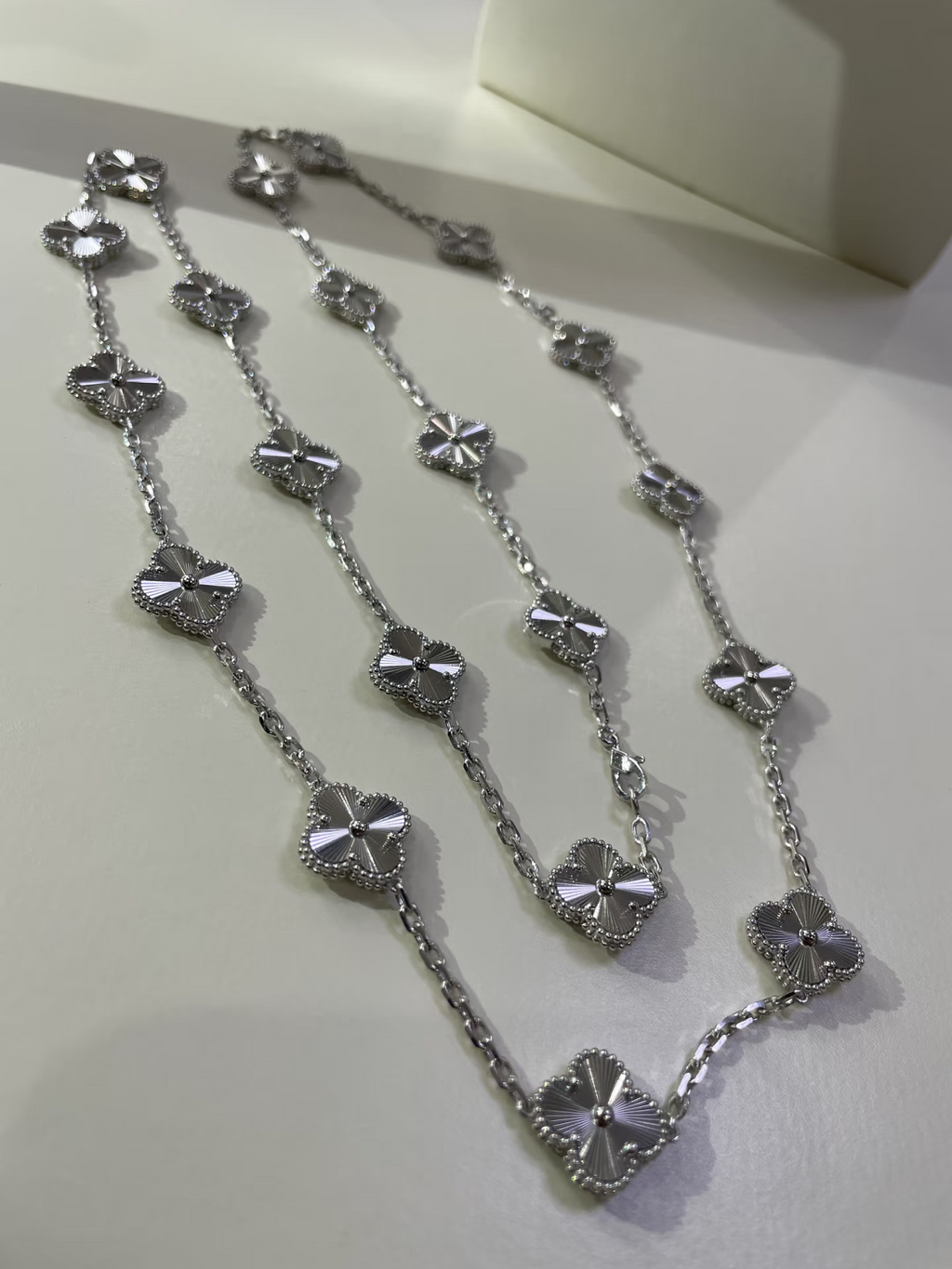 [Shinejoy]CLOVER 20 MOTIFS SILVER LASER