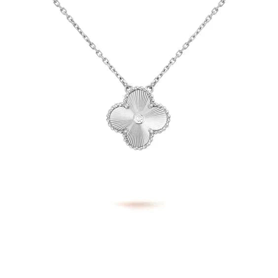 [Shinejoy]CLOVER  15MM DIAMOND LASER NECKLACE SILVER
