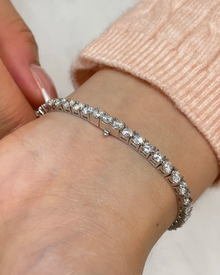 [Shinejoy]  CLASSIC BASEBALL BRACELAT, 52 DIAMOND