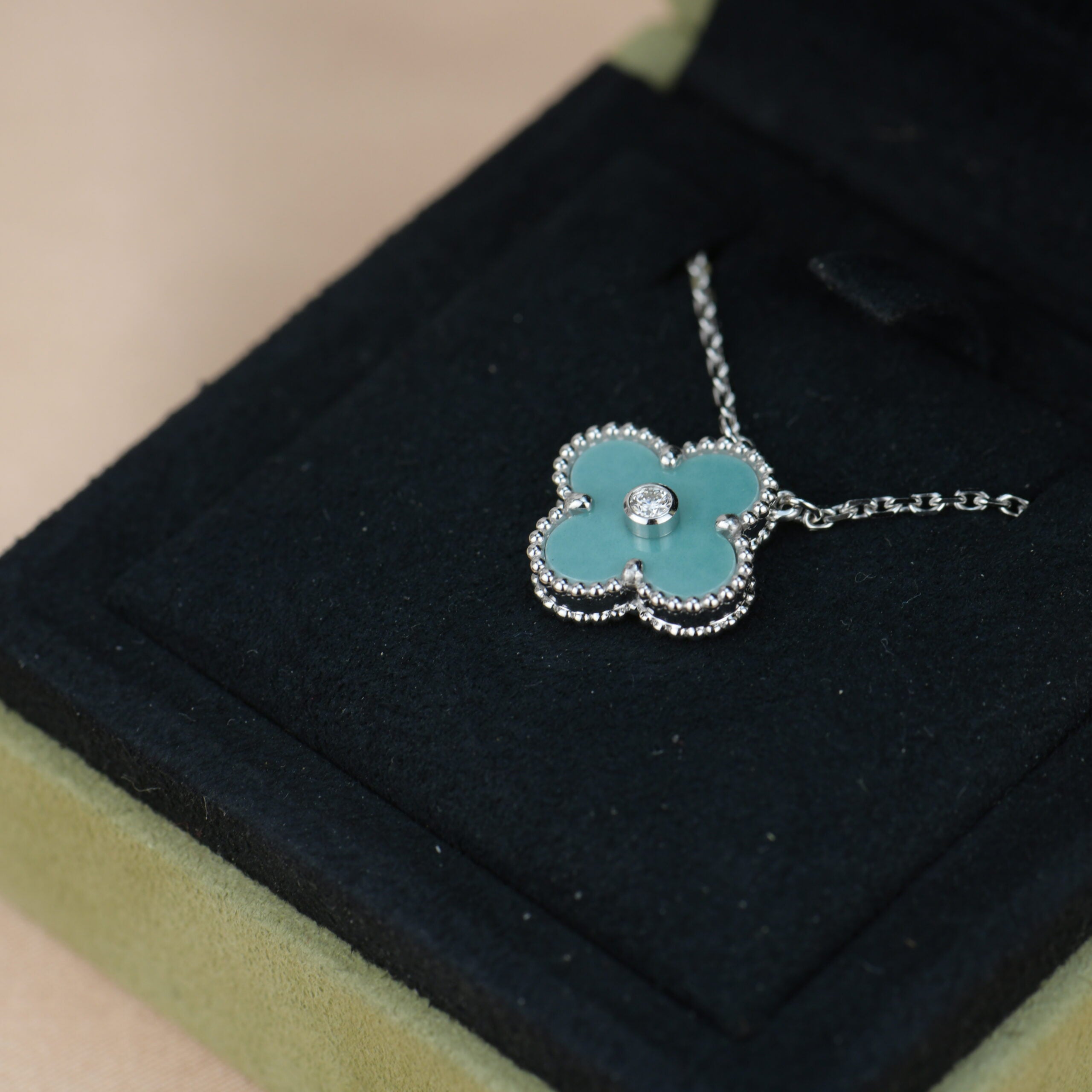[Shinejoy]CLOVER 15MM DIAMOND SVRES PORCELAIN  NECKLACE SILVER