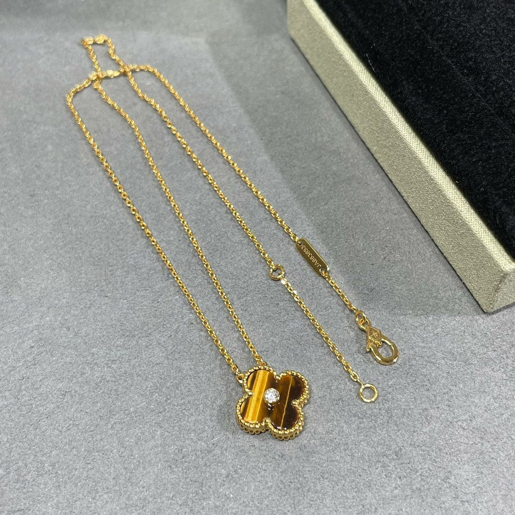 Collier [Shinejoy]CLOVER en diamant 15 mm et agate œil de tigre jaune
