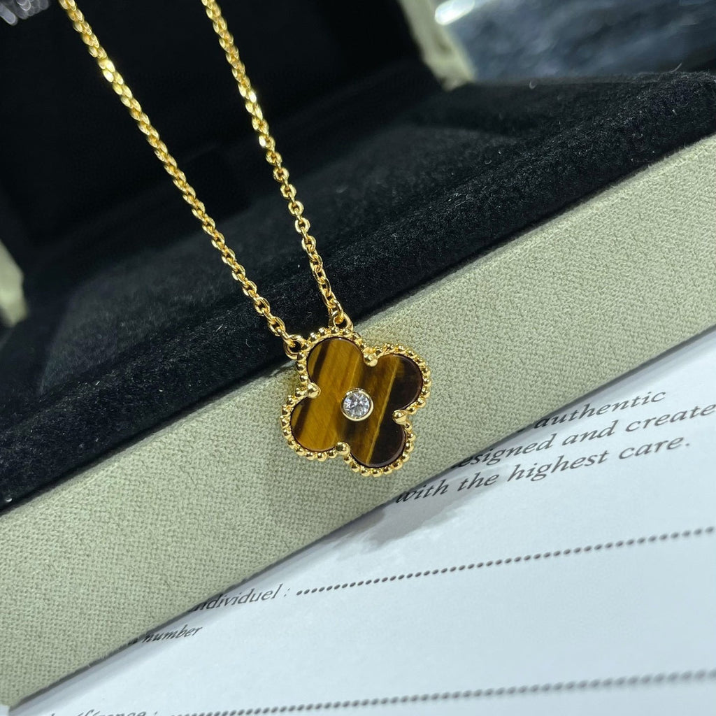 Collier [Shinejoy]CLOVER en diamant 15 mm et agate œil de tigre jaune