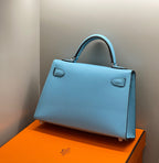 HM KELLY MINI 20 BLEU CIEL EPSOM ARGENTÉ