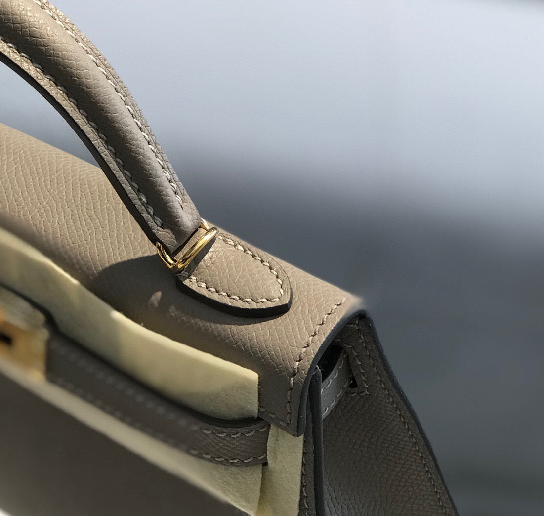 HM ケリーミニ 20 ライトグレー エプソムゴールドハードウェア