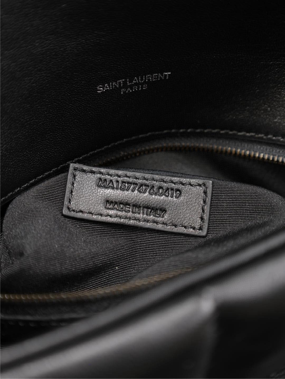 Doudoune LOULOU moyenne 29 pouces, entièrement en peau de mouton noire, accessoires noirs