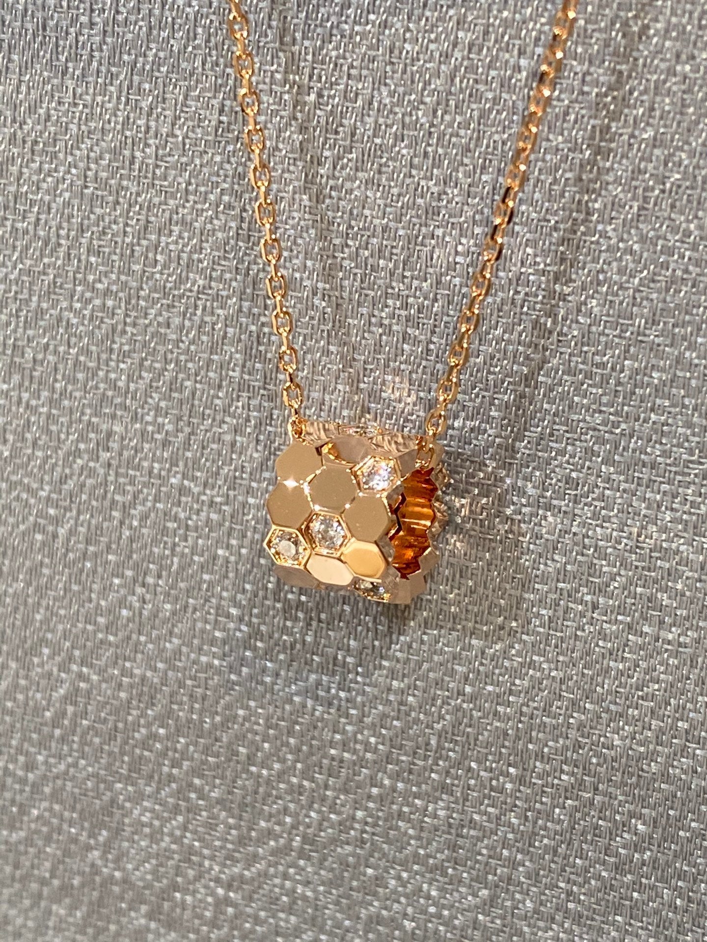 [Shinejoy]BEE LOVE DIAMOND NECKLACE