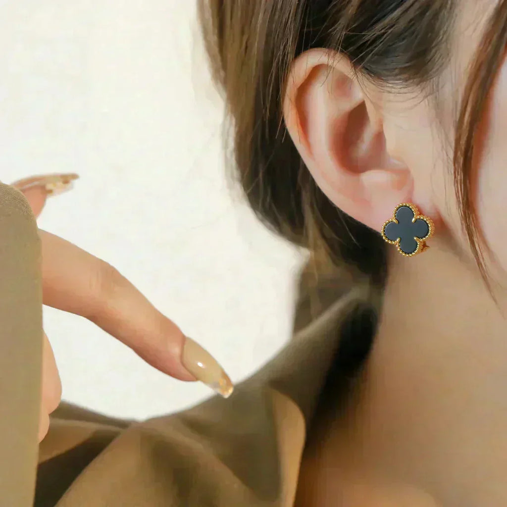 [Shinejoy]CLOVER MEDIUM 1 MOTIFS  ONYX STUD EARRINGS