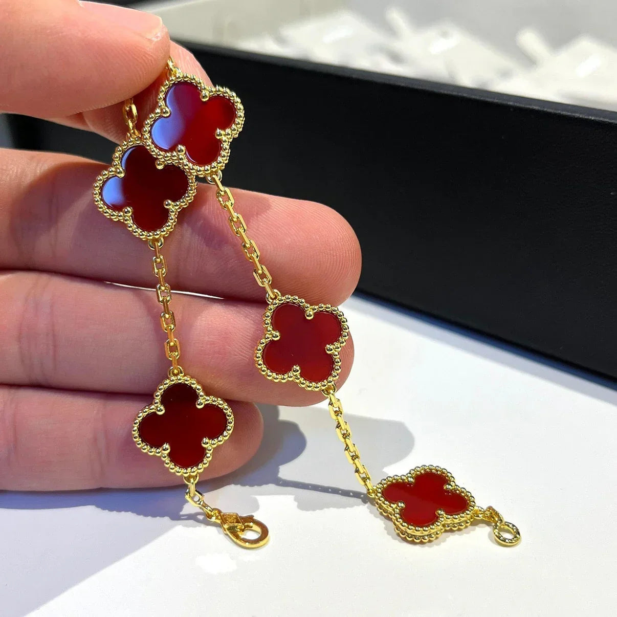 [⭐Shinejoy] CLOVER 5 MOTIF RED CORNELIAN BRACELET COLLECTION