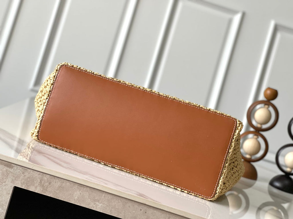 ONTHEGO MM 37 EN RAFIA TISSÉ BEIGE AVEC DÉTAILS EN CUIR