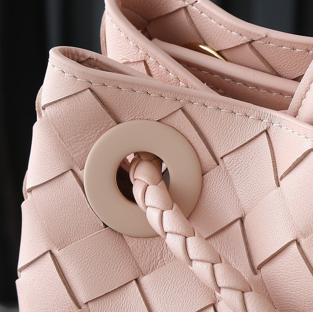 ミディアム アンダモ 32 ライトピンク ラムスキン