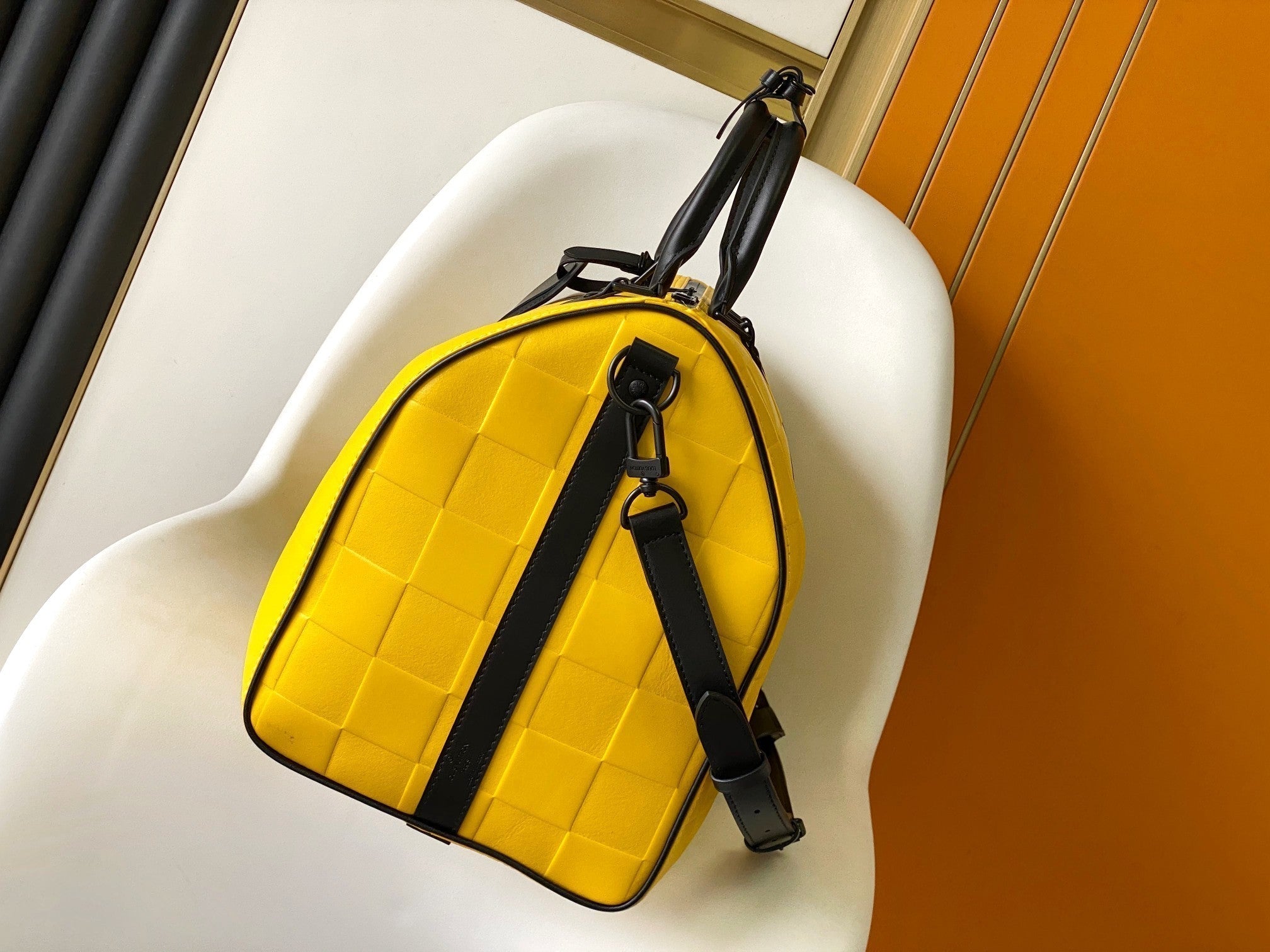 KEEPALL BANDOULIÈRE 50 EN CUIR DE VEAU JAUNE DAMIER SCUBA