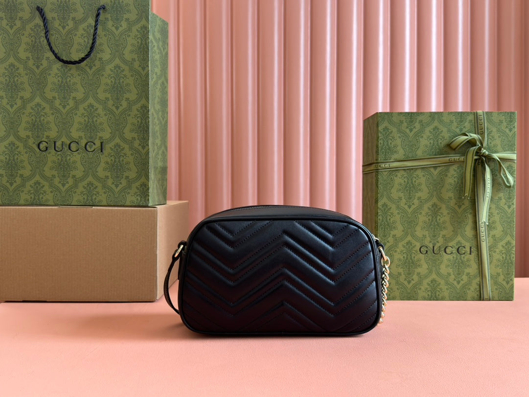 マーモント スモール ショルダーバッグ 24インチ ブラック カーフスキン ゴールド金具