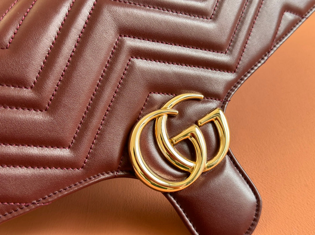 マーモント ショルダーバッグ 40インチ ワインレッド カーフスキン ゴールドチェーン