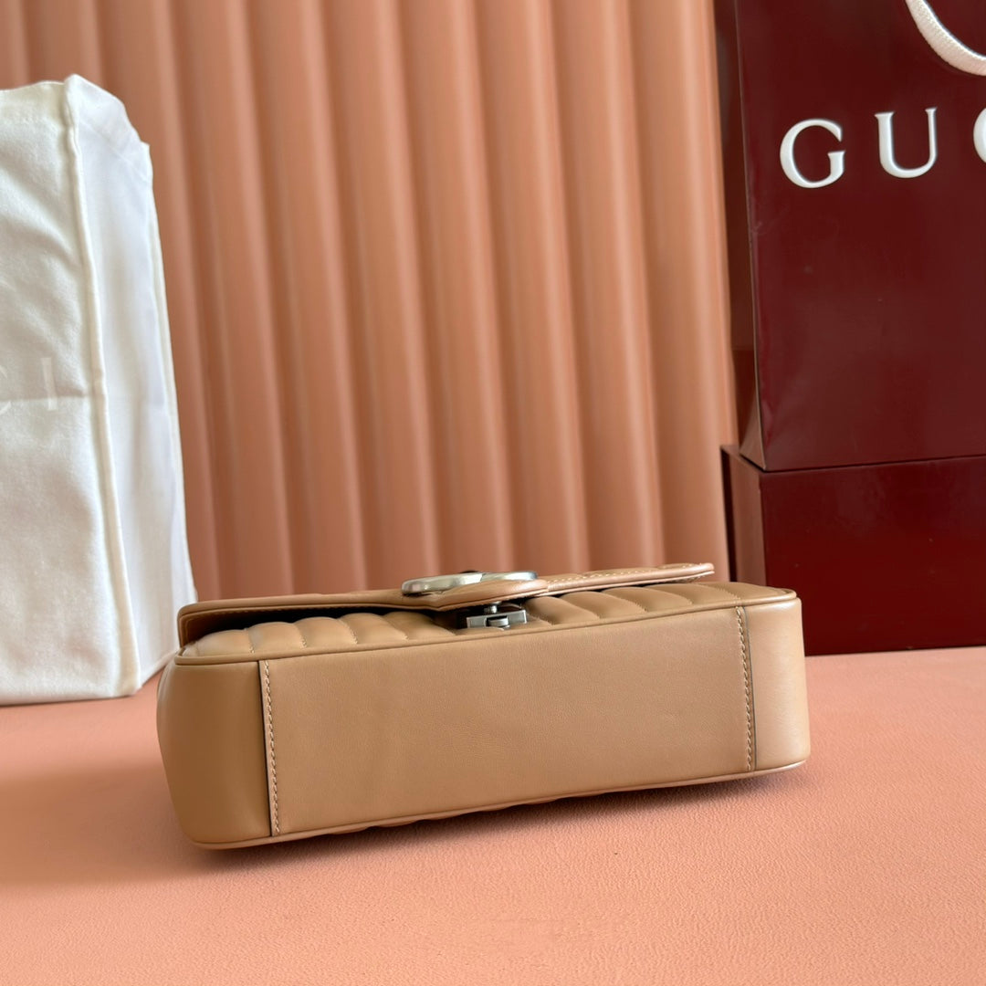 マーモント スモール ショルダーバッグ 26 ブラウン ラムスキン