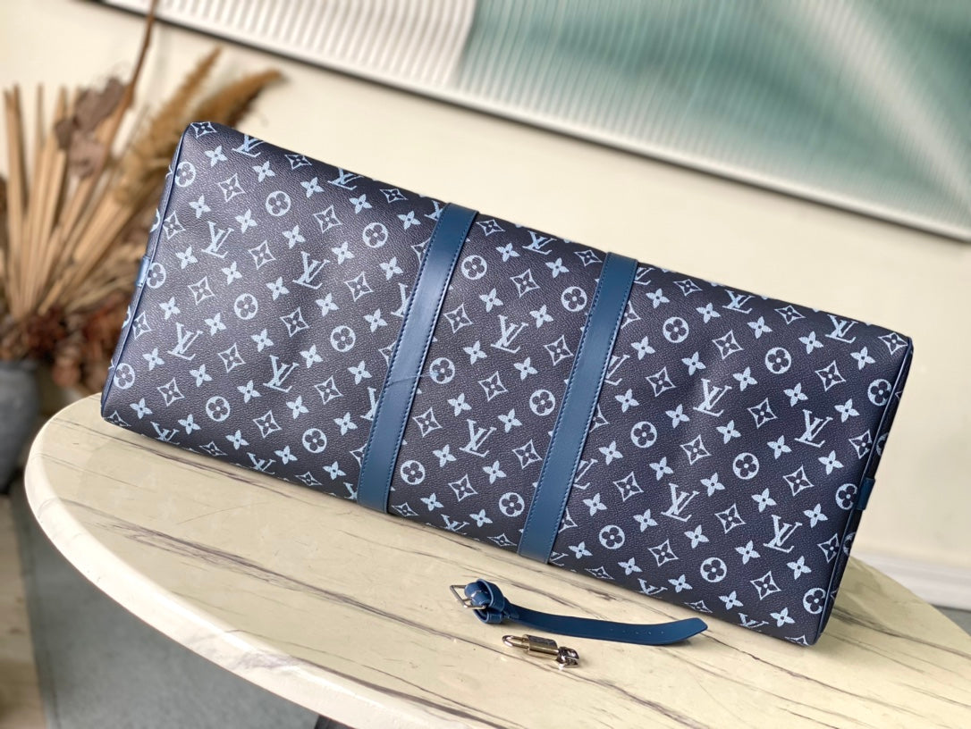 Sac à bandoulière KEEPALL 55 en toile monogrammée vert marine à dégradé