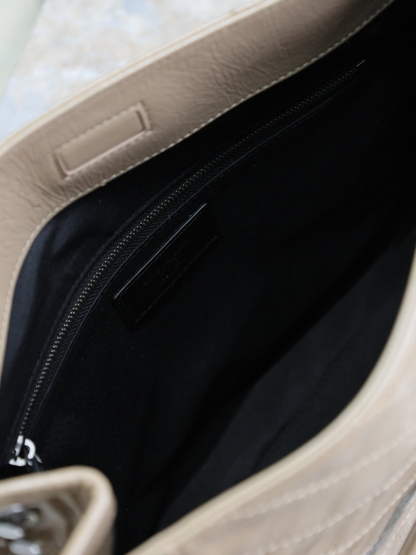 NIKI ショッピングバッグ 33 ライトブラウン クランプルカーフスキン