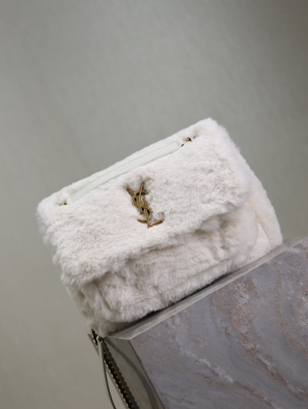 NIKI ミディアム 28インチ ホワイト ラビットファー ゴールドハードウェア