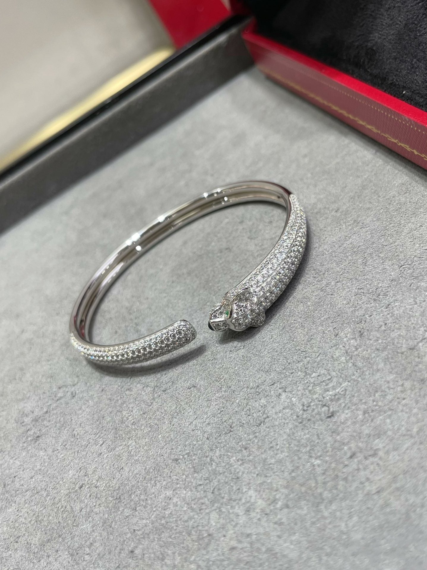 [Shinejoy]PANTHERE FULL DIAMOND OPEN BRACELET