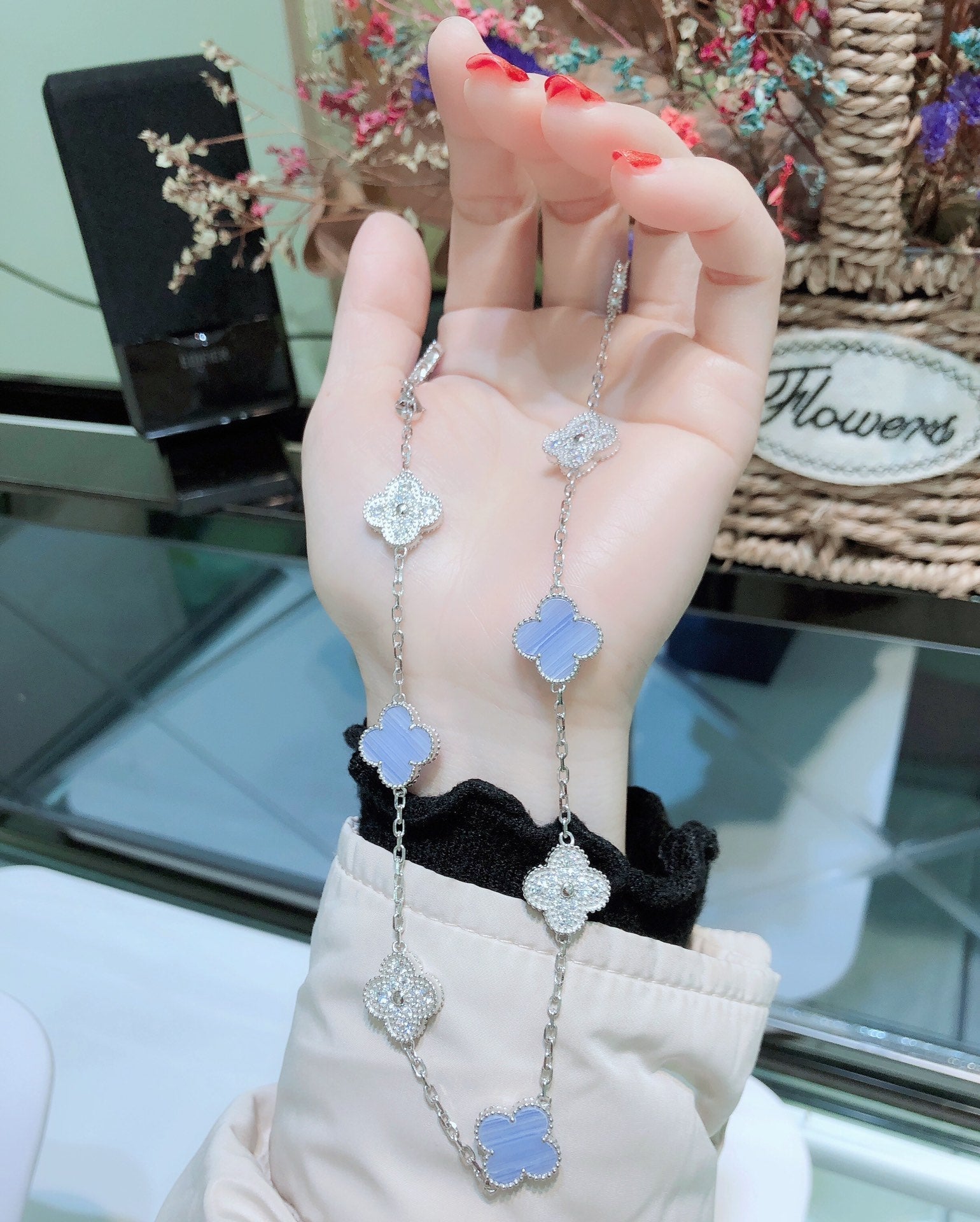 [Shinejoy]クローバー 10モチーフ カルセドニー ダイヤモンド シルバーネックレス