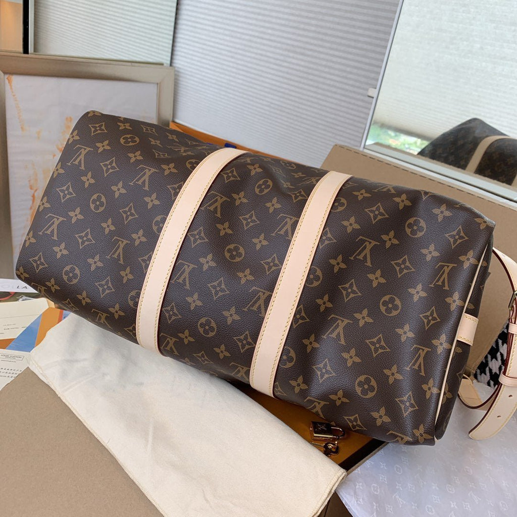 LV キーポル バンドリエール 45 モノグラム キャンバス