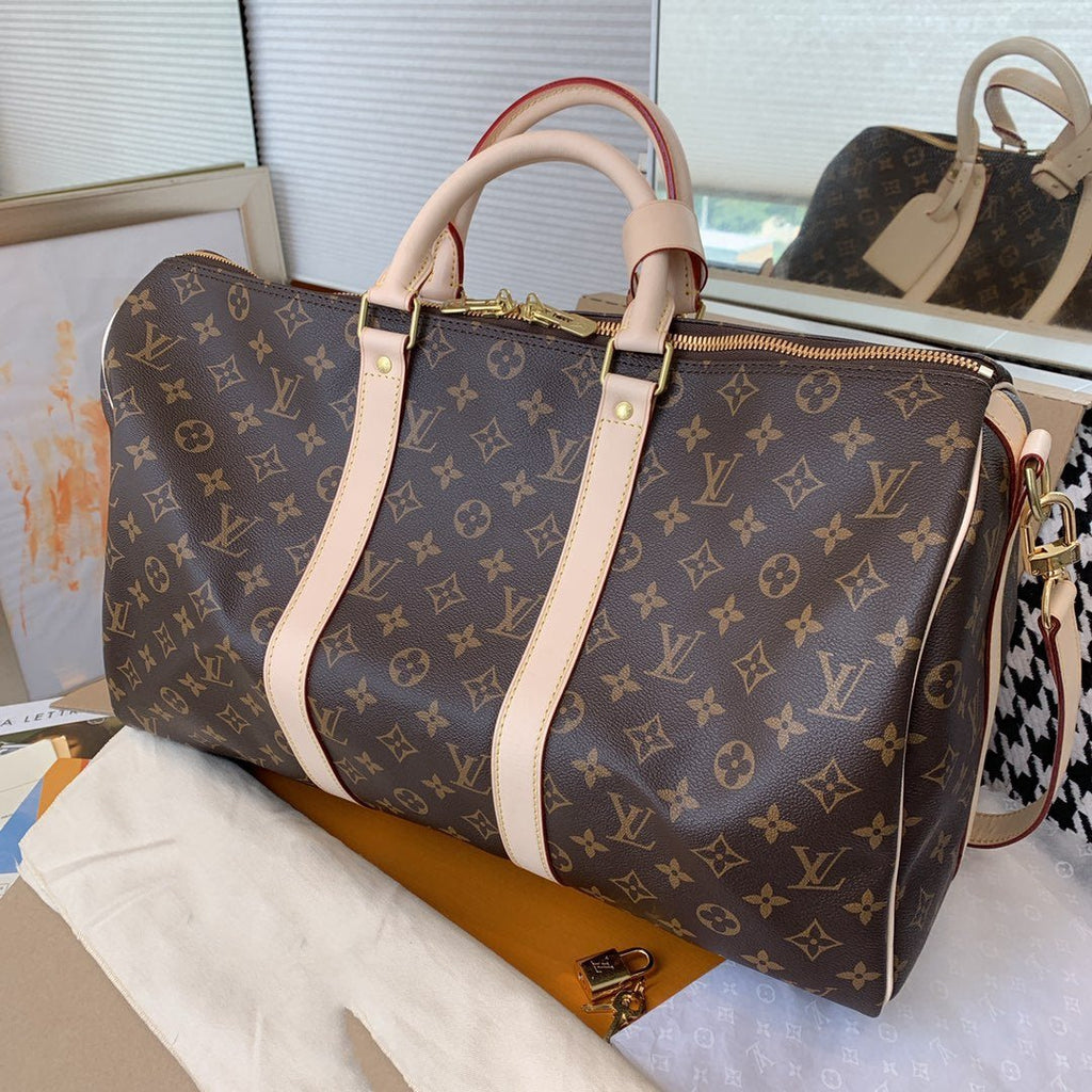 LV キーポル バンドリエール 45 モノグラム キャンバス