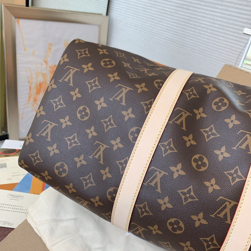 LV キーポル バンドリエール 45 モノグラム キャンバス